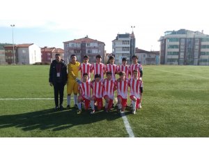 Ligde 12’de 12 yapan Bilecikspor U14 Gençler Ligi şampiyonu oldu