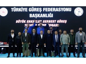 Kağıtsporlu güreşçilerden önemli başarı