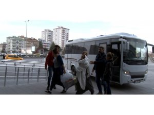 Aranan şahıs polisi görünce birinci kattan atladı