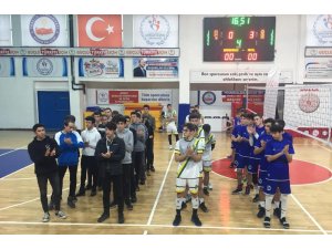 Genç erkekler voleybol sona erdi