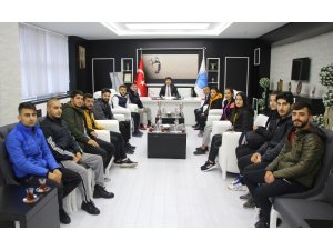 Kilisli sporcular şampiyonluk sevincini Rektör Karacoşkun’la paylaştı