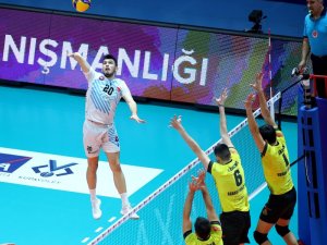 Halkbank final grubunda