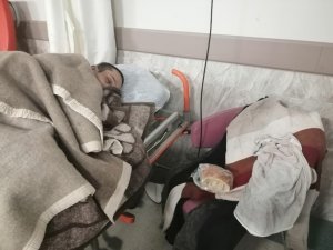 Alabora olan tekneden yaralı kurtarılanlar tedavi altına alındı