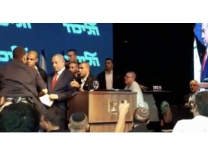 Roket sirenleri çaldı, Netanyahu sığınağa indi