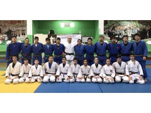 Judo çalışma kampı Salihli’de yapıldı