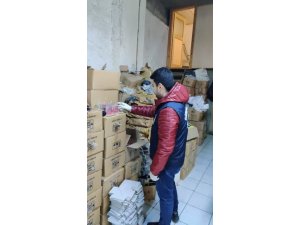 Ele geçirilen sahte parfümler emniyette sergilendi