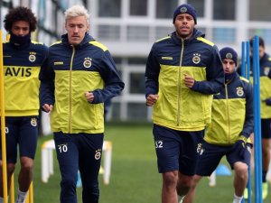 Fenerbahçe’de Çaykur Rizespor maçı hazırlıkları sürüyor