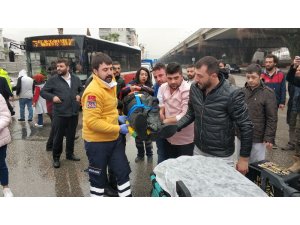Motosiklet ile otomobil çarpıştı: 1 yaralı