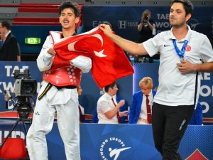 GAÜN’ün iki öğrencisinden önemli başarı