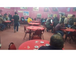 Çay ocağına kumar baskını: 61 kişi yakalandı