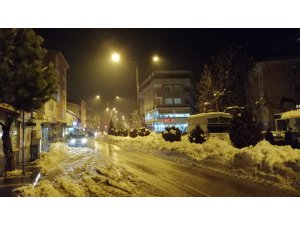Kahramanmaraş'ın Göksun ilçesine elektrik verilmeye başlandı