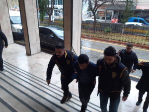 Telefon dolandırıcılığına 2 tutuklama