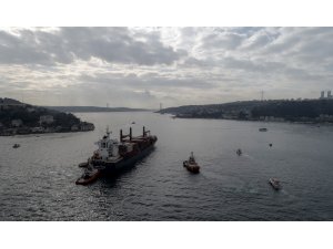İstanbul Valiliğinden kıyıya çarpan gemiye ilişkin açıklama: