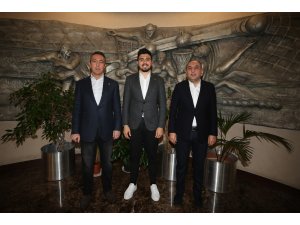 Ozan Tufan imzayı attı