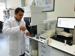 Büyükşehir Tarım Laboratuvarı üreticinin yanında