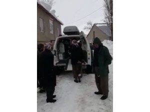 Şemdinli’de hasta kurtarma operasyonu