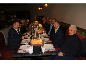 AK Partili Kavuncu, muhtarla buluştu