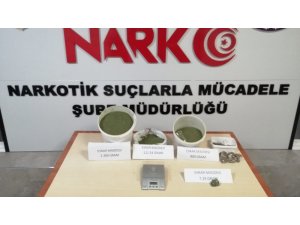 Kömürlükteki kovalarda 3 kilo 100 gram toz esrar ele geçirildi