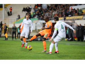 Süper Lig: Alanyaspor: 2 - Konyaspor: 1 (Maç sonucu)