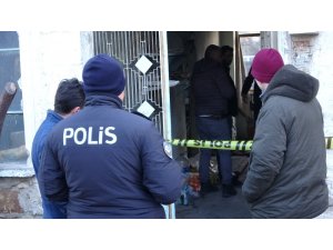 Yalnız yaşayan yaşlı adam evinde ölü olarak bulundu