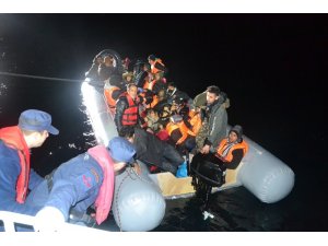 Ayvalık’ta 40 düzensiz göçmen yakalandı
