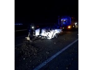 Kırşehir'de yağış nedeniyle devrilen otomobilin sürücüsü yaralandı