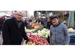 Yeni yıl öncesi Ödemiş pazarına yoğun ilgi
