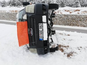 Mersin’de işçi servisi devrildi: 4 yaralı