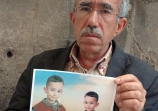 Yardım için koştu ölen oğlu çıktı !