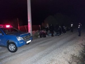İzmir’de 40 düzensiz göçmen yakalandı