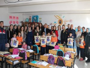 Asker eşlerinden örnek davranış