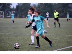 Kadın futbolcular 7. maçını da galibiyetle tamamladı