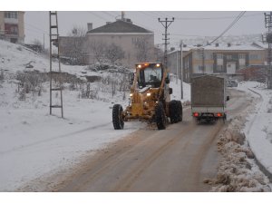 Bilecik'te kar yağışı etkili oluyor
