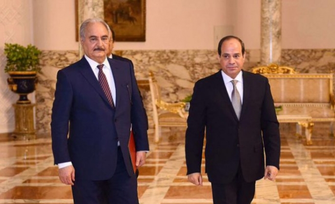 Darbeci General Hafter, Libya'daki gelişmeleri görüşmek üzere Mısır'a geldi