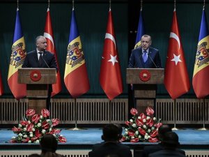 Cumhurbaşkanı Erdoğan: Moldova'daki FETÖ okullarının Türkiye Maarif Vakfı'na devredilmesini bekliyoruz