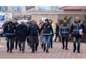 6 ilde aranırken Sivas’ta yakayı ele verdiler