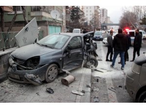 Kayseri’de 3 araçlı zincirleme kaza: 3 yaralı