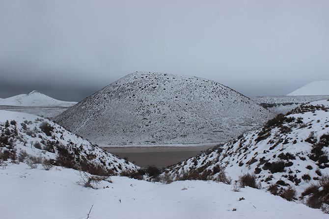 Meke Gölü beyaza büründü