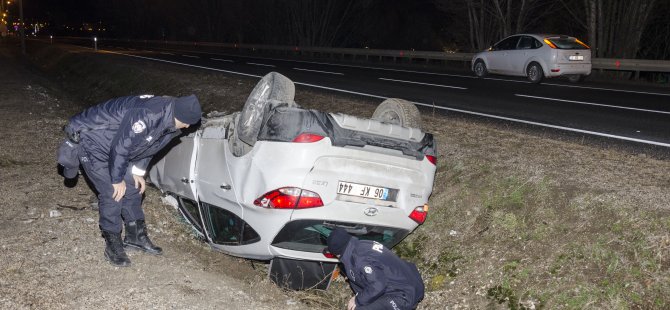 Kahramankazan'da devrilen otomobildeki 3 kişi yaralandı