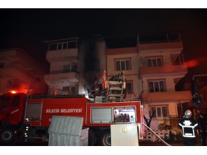 Bilecik'te bir evde çıkan yangında 3 kişi dumandan etkilendi