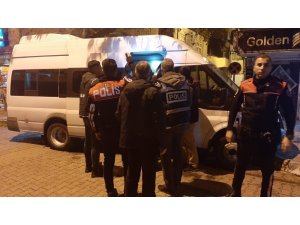 Yılbaşı gecesi kumar operasyonu: 5 gözaltı