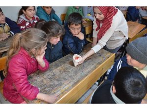 Öğrencilerle geleceğe tohum atılıyor