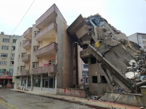 Siirt’te tehlikeli yıkım
