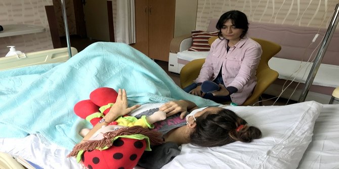 Yaşından fazla geçirdiği ameliyatla sağlığına kavuştu