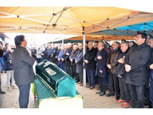 CHP’li Öztunç’un babasının cenazesi toprağa verildi