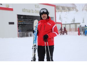 Vali Ayhan, Yıldız Dağı Kayak Merkez'ini ziyaret etti