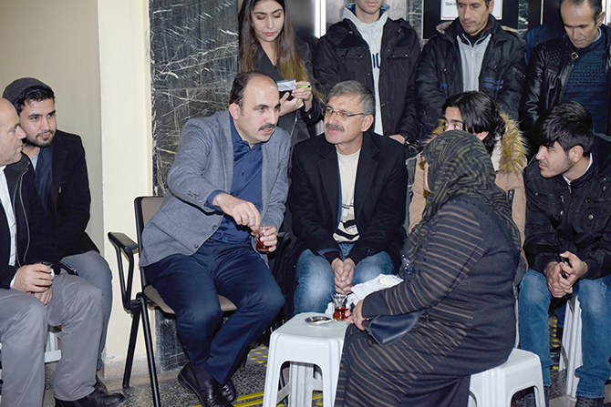 Altay yeni yılın ilk gününde vatandaşlarla buluştu