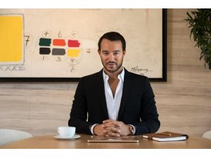 Ünlülerin yeni trend uygulaması:Bmoji