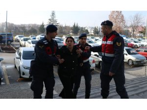 Bolu’da, kimlik kontrolünde yakalanan DHKPC’li kadın adliyeye sevk edildi