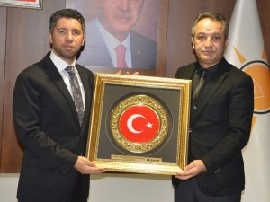 Ay’dan kamu müteahhitlerine destek